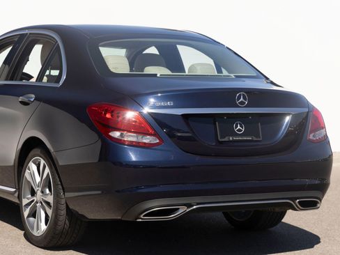 Used 2016 Mercedes-Benz C 300 Sedan image 8