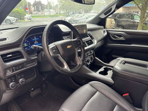 Used 2024 Chevrolet Suburban LT AWD/4WD image 8