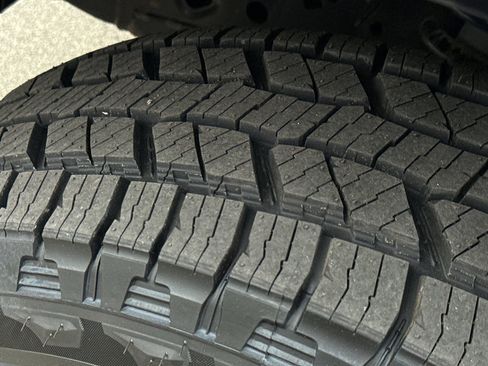 Used 2024 Ford F150 XLT AWD/4WD image 10