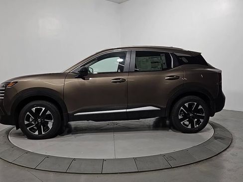 New 2026 Nissan Kicks SV image 2
