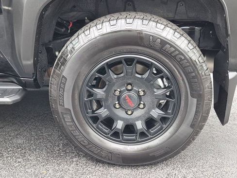 Certified 2025 Toyota 4Runner TRD Off-Road AWD/4WD image 7