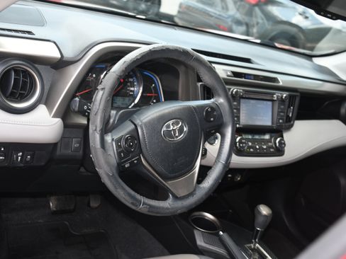 Used 2015 Toyota RAV4 Limited w/ Outdoor Package FWD image 9