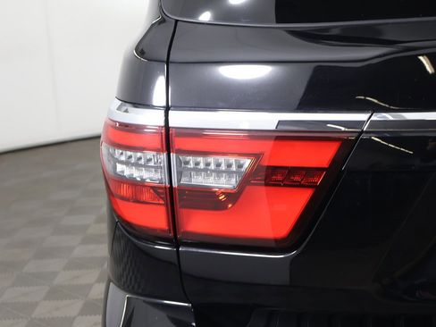 Used 2024 Nissan Armada SL image 17