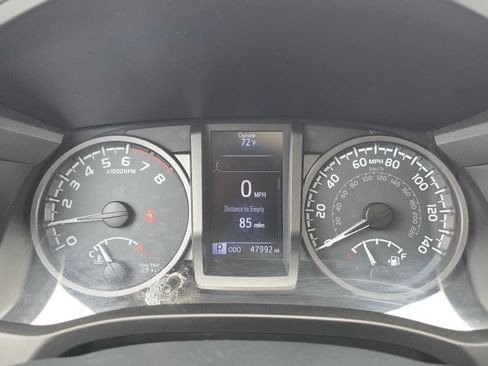 Used 2019 Toyota Tacoma TRD Off-Road AWD/4WD image 28
