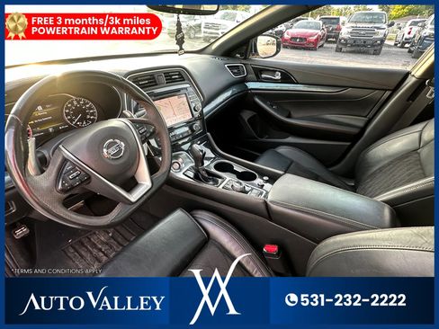 Used 2021 Nissan Maxima SR w/ Sport Mat Group FWD image 17