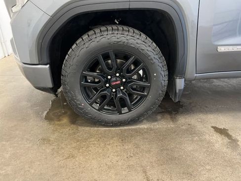 Used 2020 GMC Sierra 1500 Elevation w/ Elevation Value Package image 18