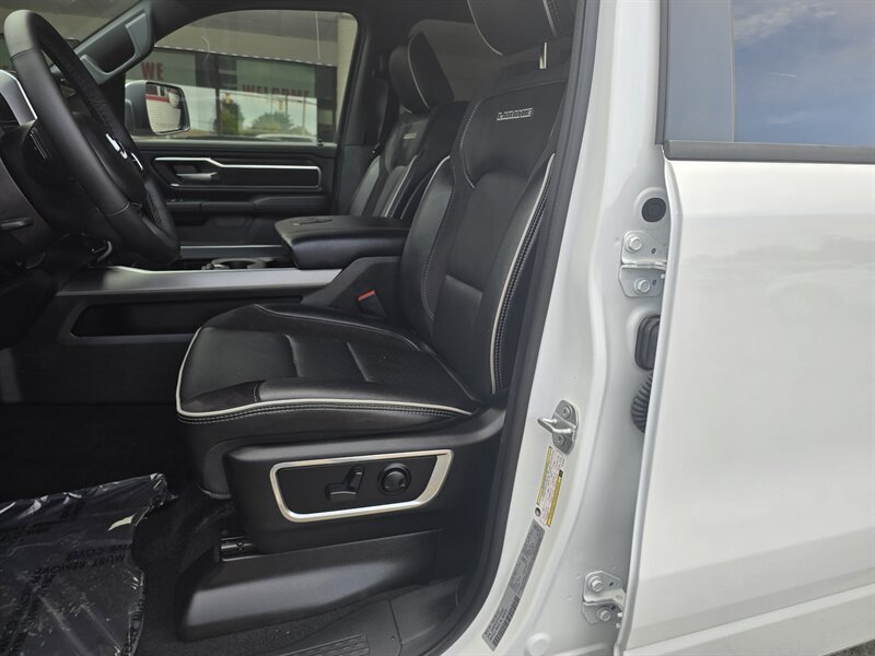 Used 2026 RAM 1500 Laramie AWD/4WD image 8