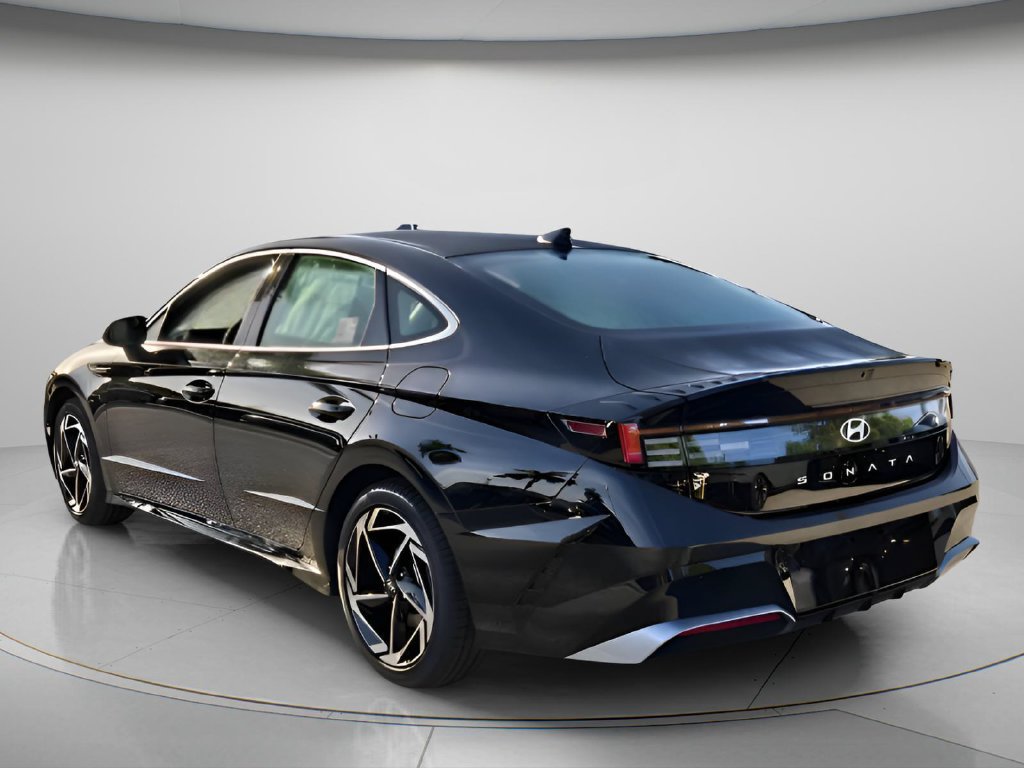 New 2026 Hyundai Sonata SEL FWD image 4