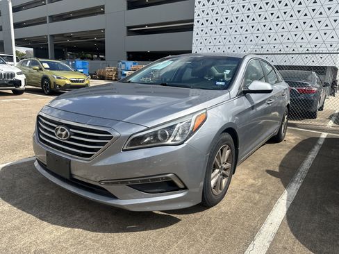 Used 2015 Hyundai Sonata SE w/ Option Group 09 image 9