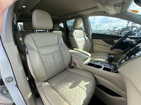 Used 2019 Nissan Murano Platinum w/ Cargo Package image 29