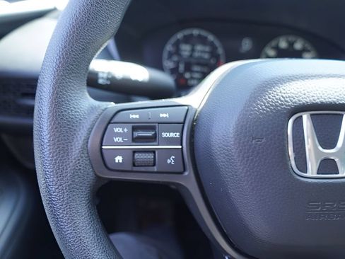 Used 2025 Honda HR-V LX image 21