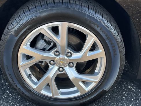 Used 2021 Chevrolet Equinox Premier image 38