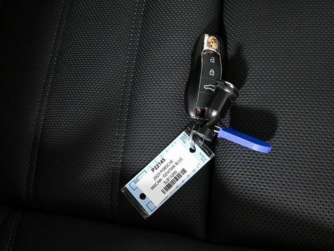 Used 2025 Porsche Macan image 27