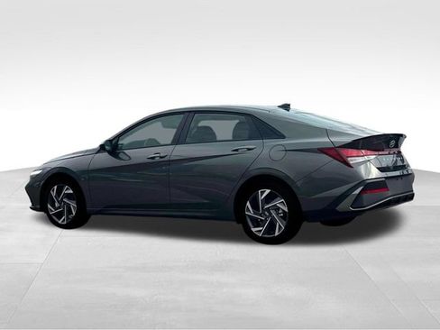 New 2025 Hyundai Elantra Sport image 4