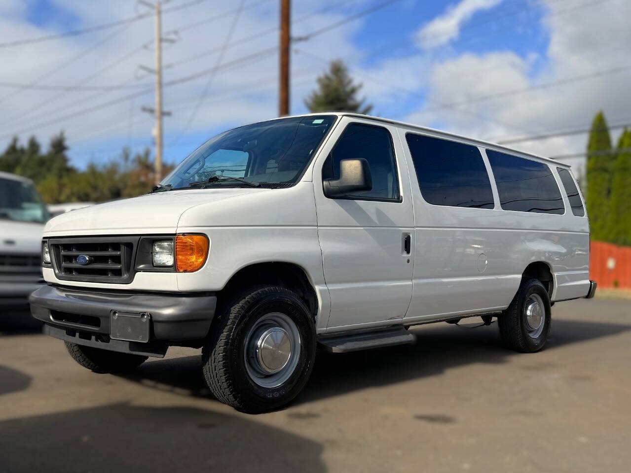Used 2006 Ford E-350 and Econoline 350 XL RWD image 1