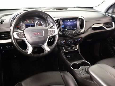 Used 2024 GMC Terrain SLT image 2