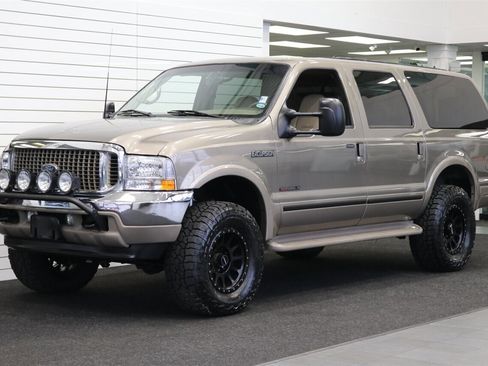 Used 2002 Ford Excursion Limited image 1