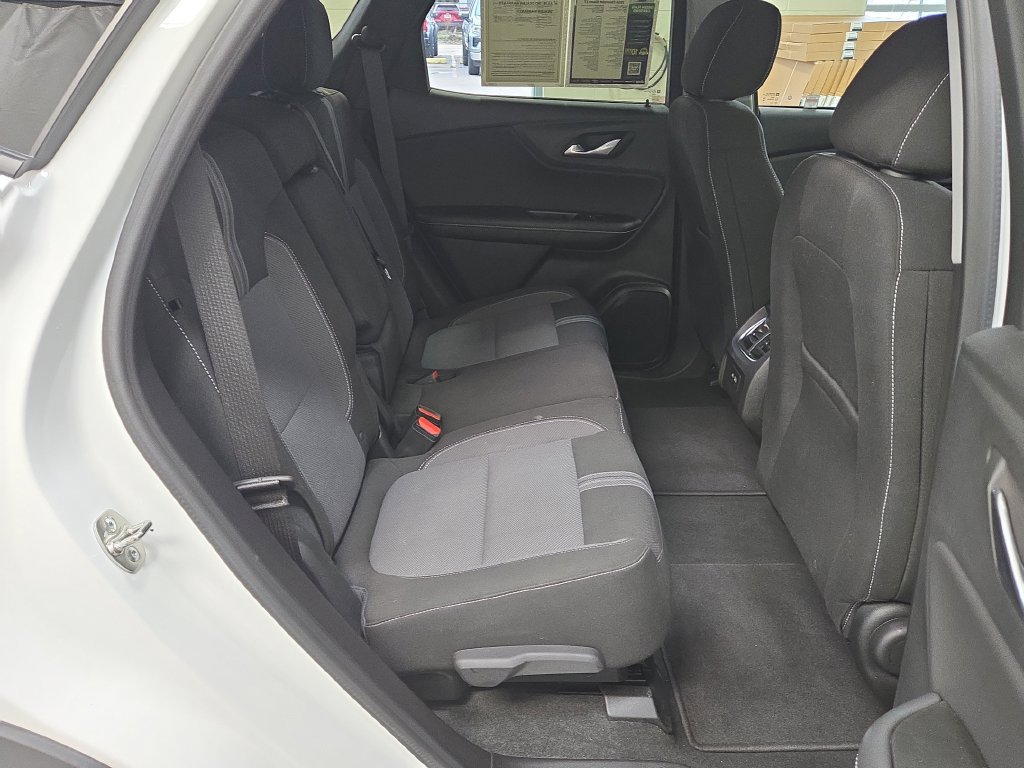 Used 2024 Chevrolet Blazer LT w/ Convenience Package FWD image 23