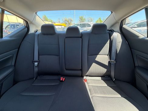 Used 2025 Nissan Altima 2.5 SV image 36