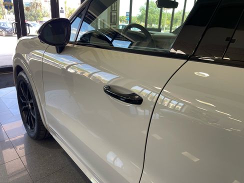 Used 2025 Porsche Cayenne GTS AWD/4WD image 13