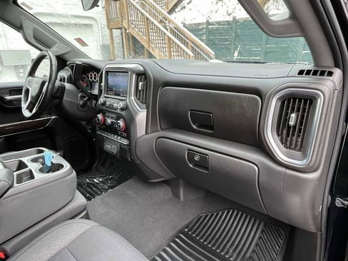 Used 2021 Chevrolet Silverado 1500 LT AWD/4WD image 27
