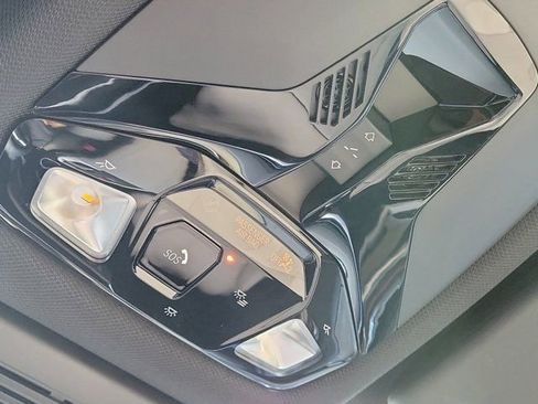 Used 2023 BMW X1 xDrive28i w/ Premium Package AWD/4WD image 29
