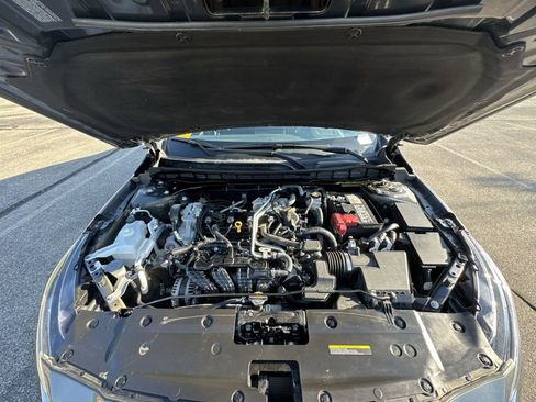 Used 2025 Nissan Altima 2.5 S FWD image 29