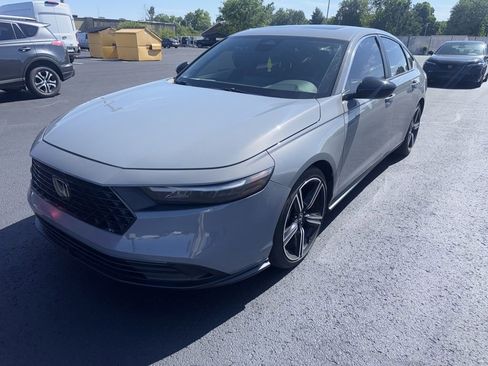 Used 2023 Honda Accord Sport image 3
