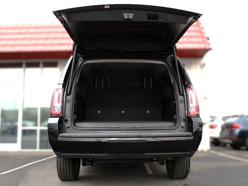 Used 2017 GMC Yukon XL SLT image 23