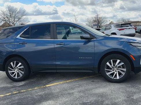 Used 2024 Chevrolet Equinox LT FWD image 2