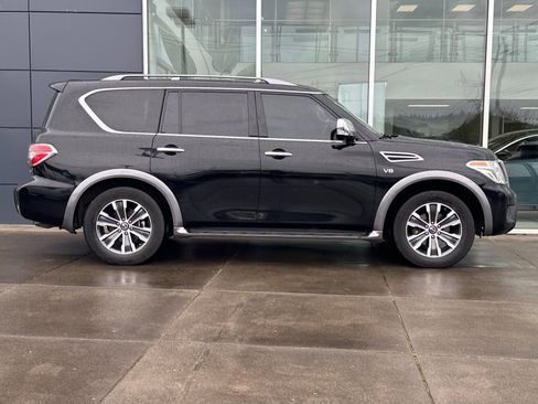Used 2020 Nissan Armada SL RWD image 2