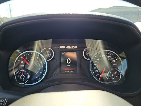 Used 2022 RAM 1500 Big Horn AWD/4WD image 23