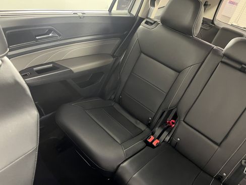 Certified 2023 Volkswagen Atlas SE w/ Black Wheel Package image 21