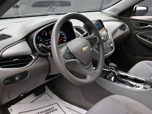 Used 2025 Chevrolet Malibu LT FWD image 14