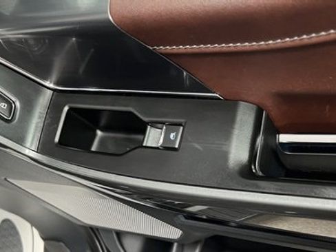 Used 2022 Ford F150 Lariat w/ Equipment Group 502A High image 55