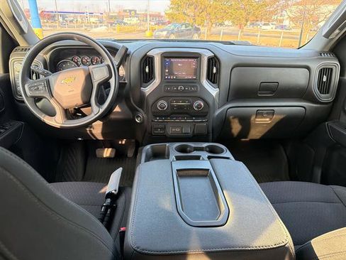 Used 2024 Chevrolet Silverado 2500 Custom w/ Custom Value Package image 19