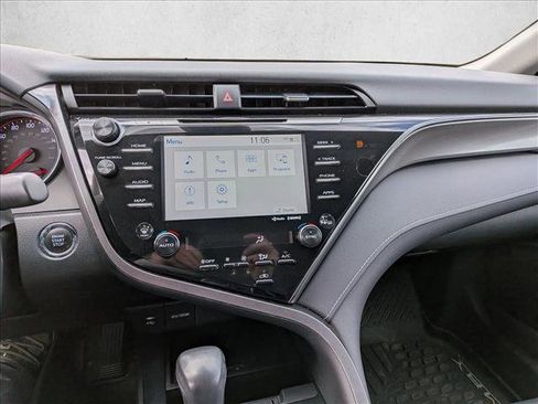 Used 2019 Toyota Camry XSE FWD image 12