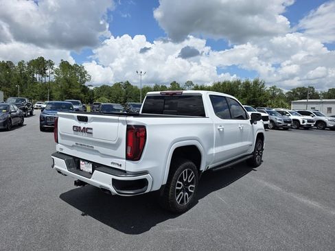 Used 2024 GMC Sierra 1500 AT4 w/ Technology Package AWD/4WD image 5