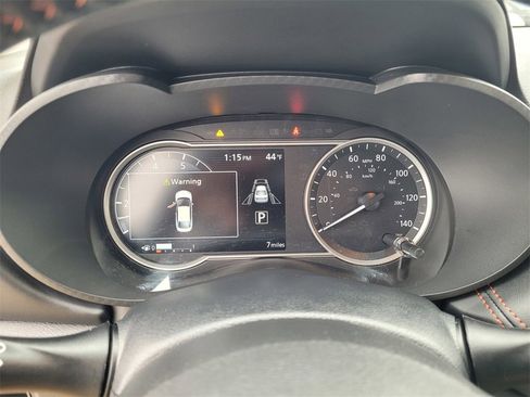 New 2025 Nissan Versa SR w/ Trunk Package image 11