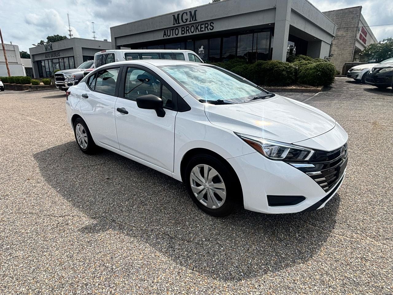 Used 2024 Nissan Versa S FWD image 25