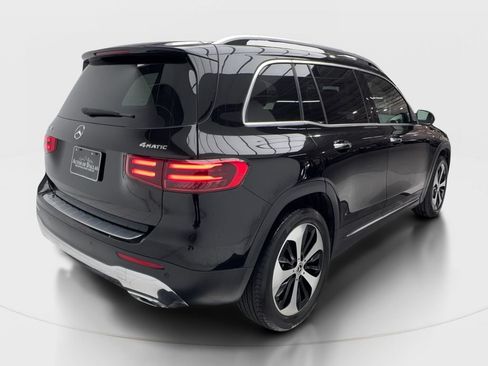Used 2025 Mercedes-Benz GLB 250 4MATIC image 7
