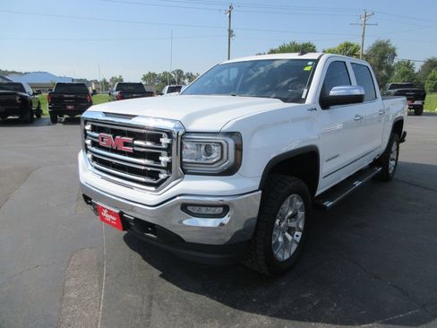 Used 2018 GMC Sierra 1500 SLT w/ SLT Premium Package AWD/4WD image 9