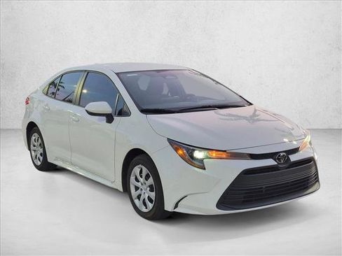 Certified 2024 Toyota Corolla LE FWD image 3