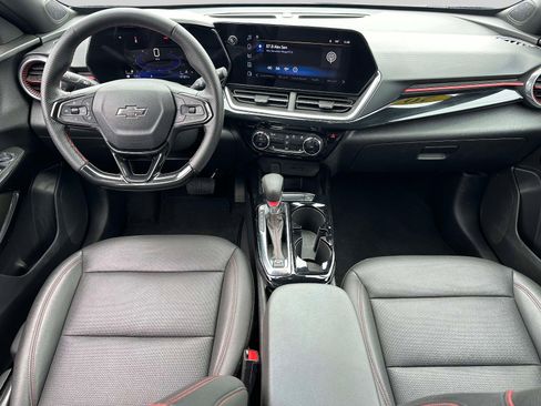Used 2024 Chevrolet Trax RS w/ Driver Confidence Package FWD image 12