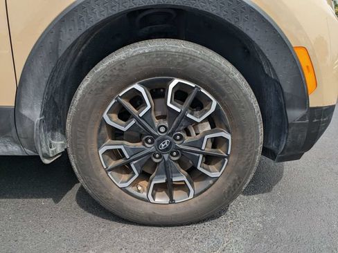 Certified 2024 Hyundai Santa Cruz SEL FWD image 10