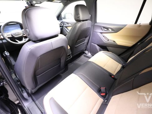 New 2026 Chevrolet Equinox ACTIV w/ Safety and Technology Package image 9