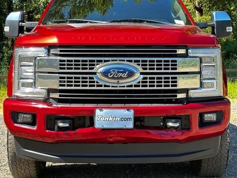 Used 2019 Ford F350 Platinum w/ Platinum Ultimate Package AWD/4WD image 2
