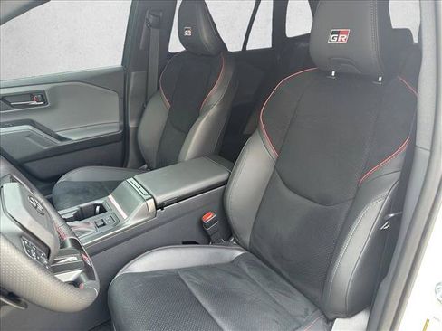 Used 2026 Toyota RAV4 AWD Plug-in Hybrid image 12