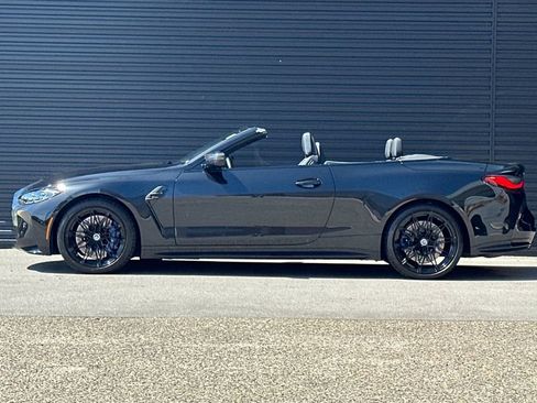 Used 2023 BMW M4 xDrive Competition w/ M Carbon Exterior Package AWD/4WD image 2