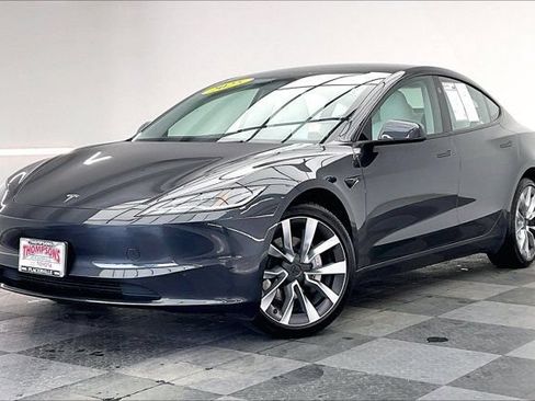 Used 2025 Tesla Model 3 Long Range RWD image 12